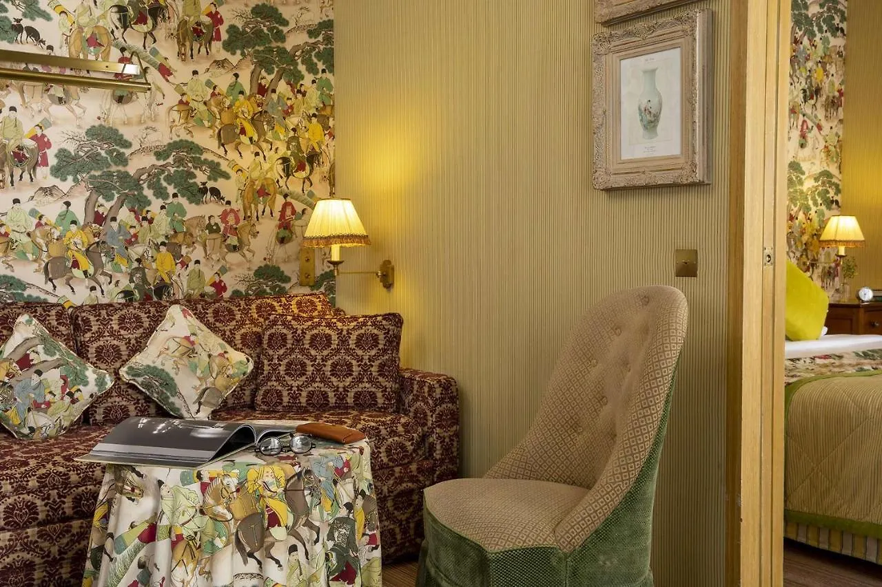 Otel Chambiges Elysees Paris