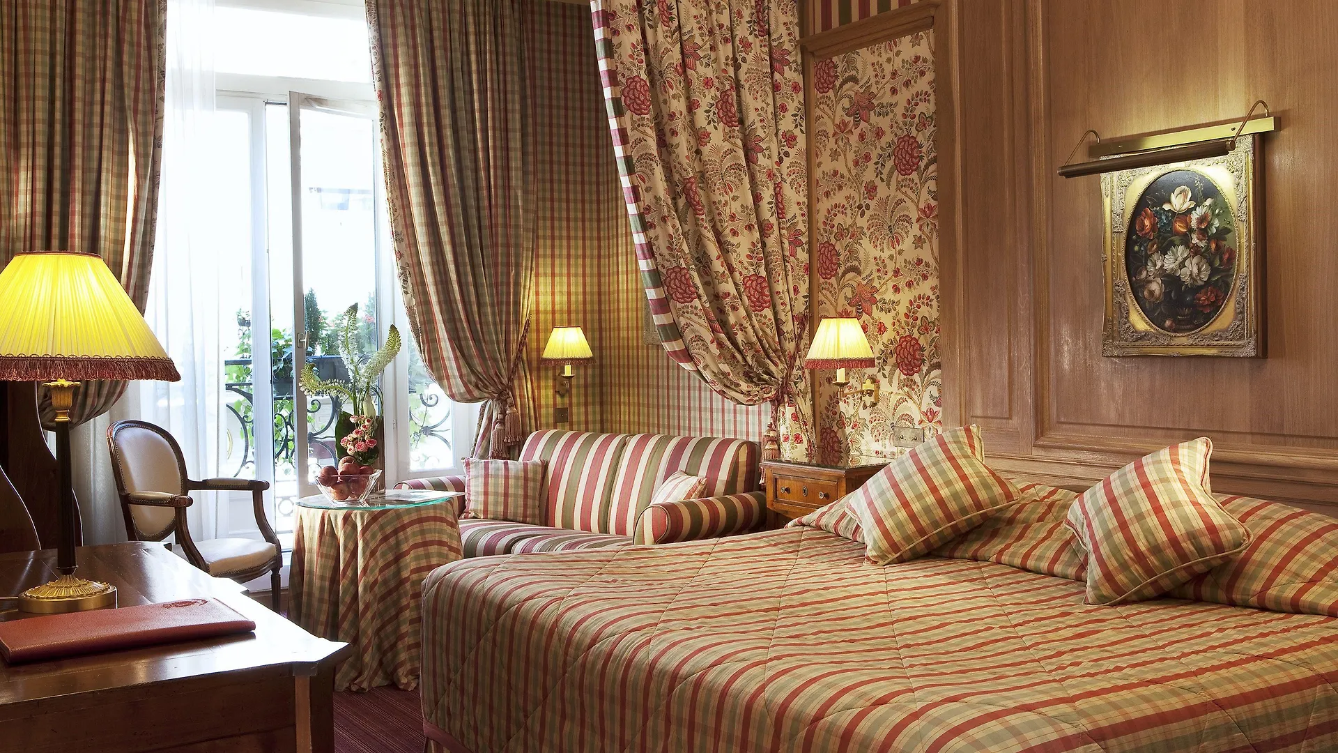 **** Otel Chambiges Elysees Paris Fransa