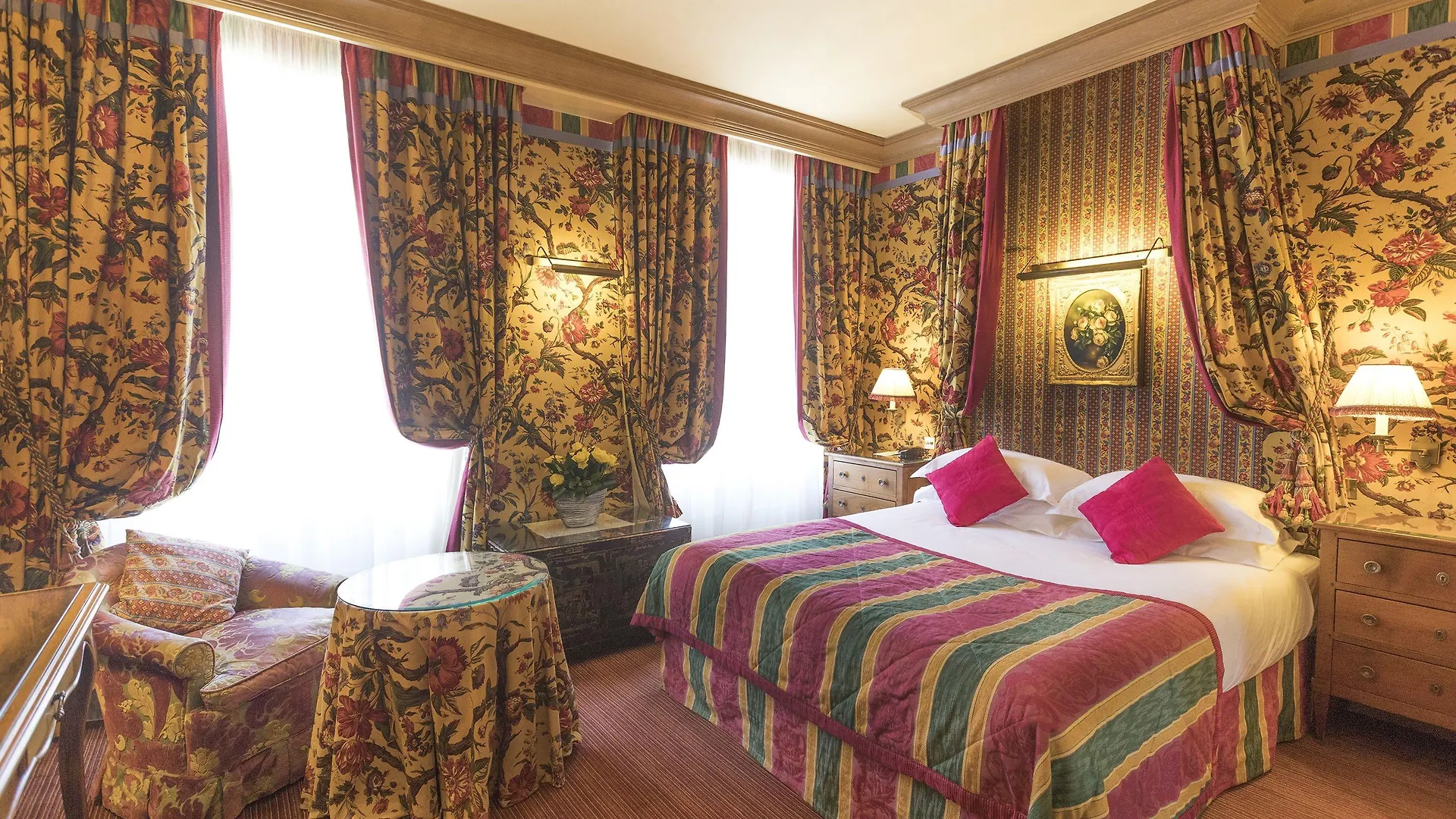 **** Otel Chambiges Elysees Paris Fransa