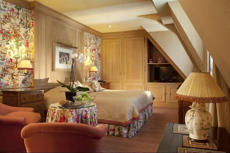 Chambiges Elysees Paris 4*,