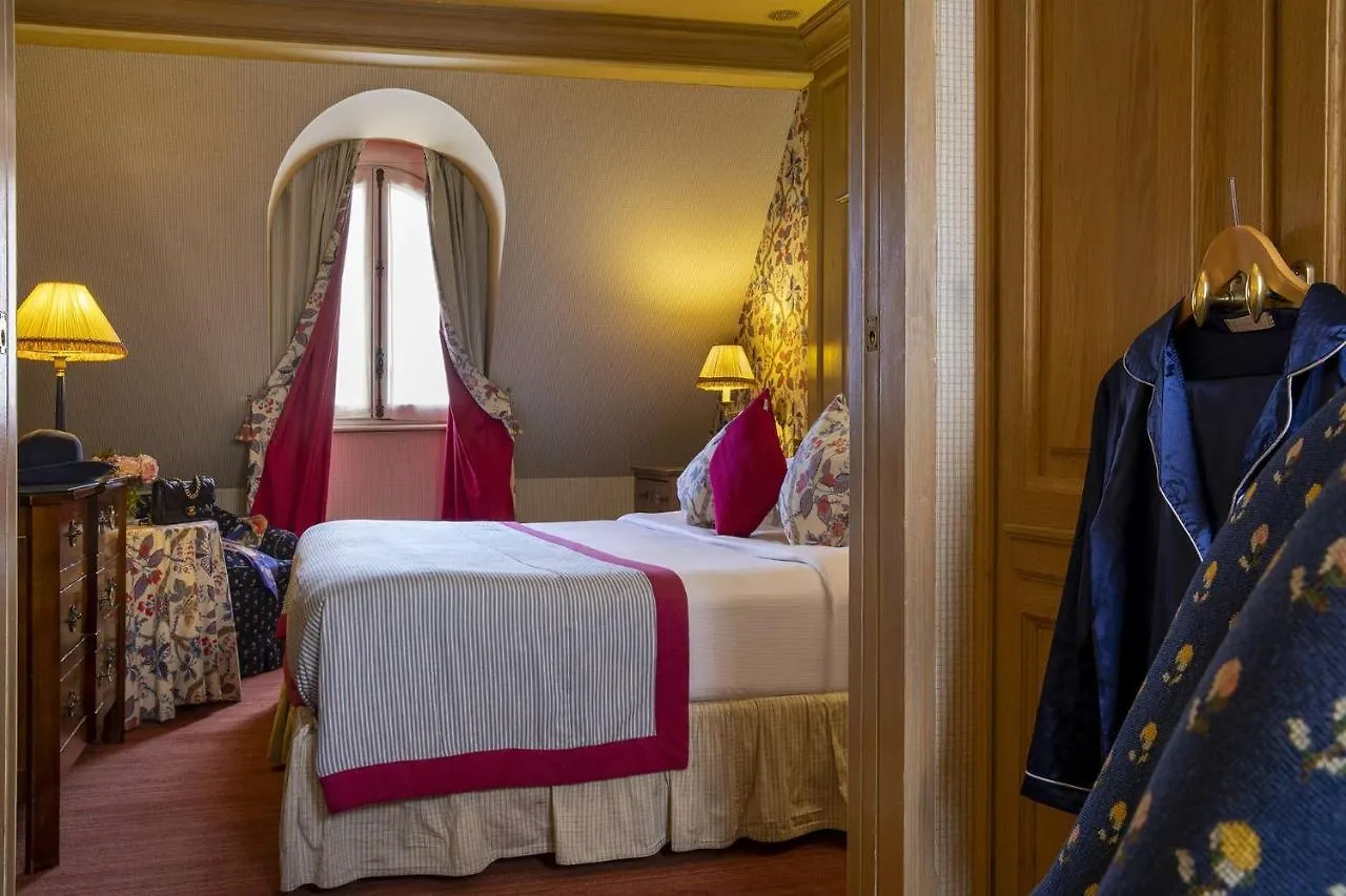 **** Hotel Chambiges Elysées París Francia