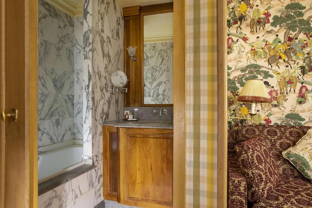 Chambiges Elysees Paris Hotel