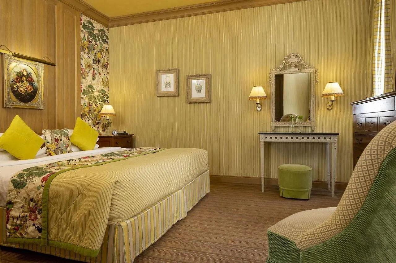 Chambiges Elysees Paris Hotel