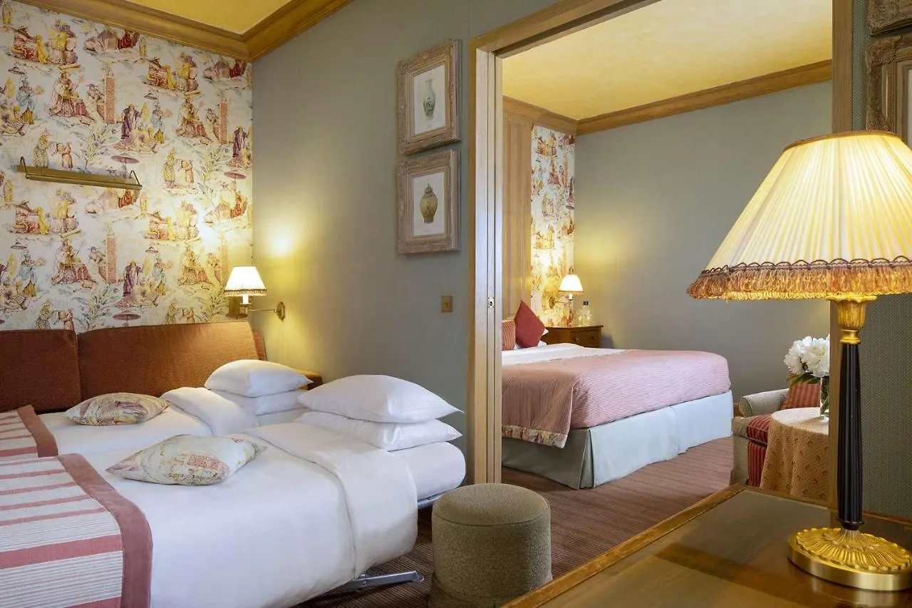 **** Hotel Chambiges Elysées París Francia