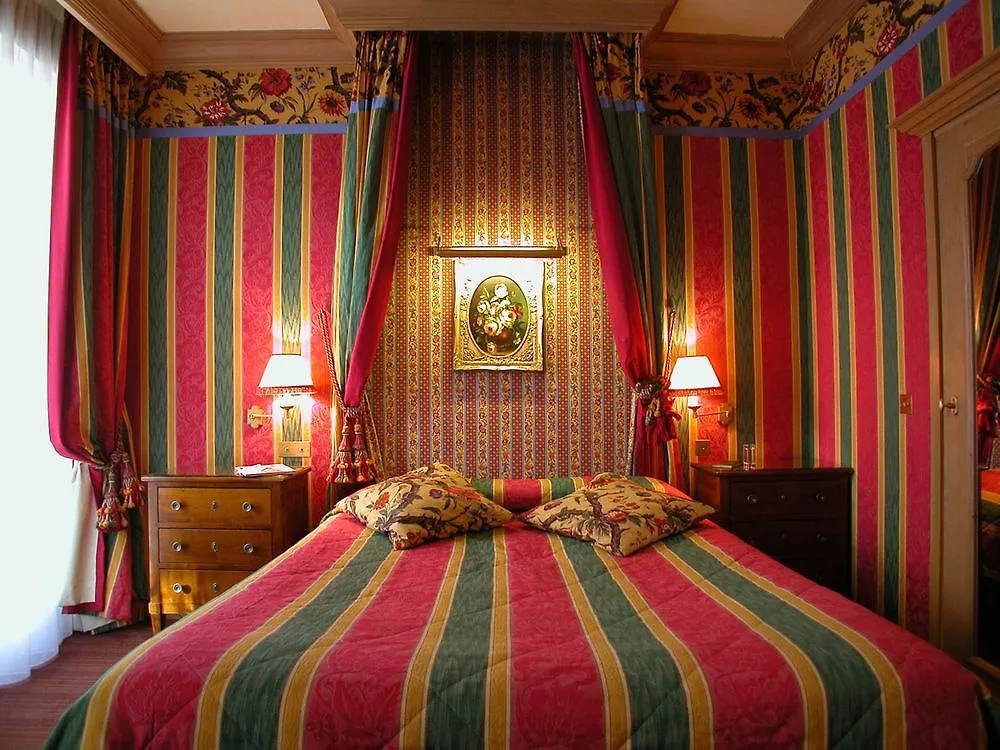 Chambiges Elysees Paris 4*,  Frankreich