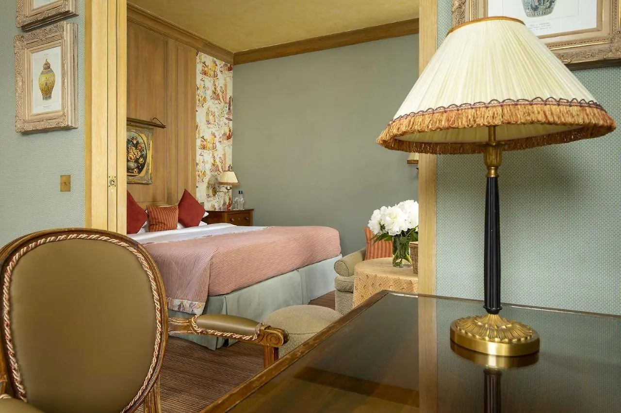 Hotel Chambiges Elysees Paris