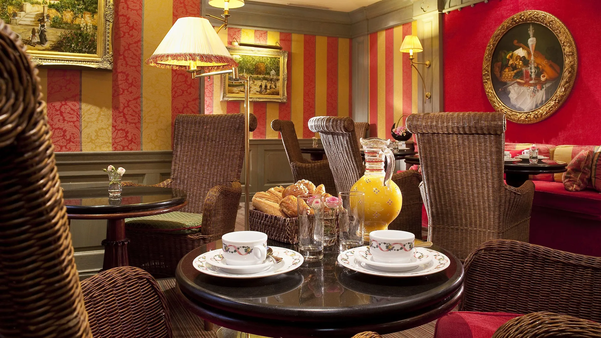 Hotel Chambiges Elysees Paris